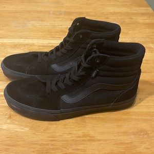 Men’s All Black High Top Vans